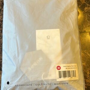 NWT buffbunny legacy legging